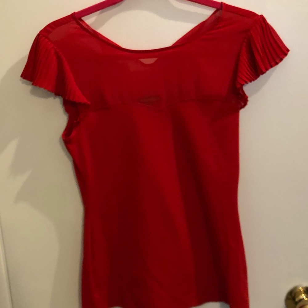 Express woman’s top